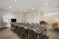 Quest Ivanhoe Hotels in Macleod