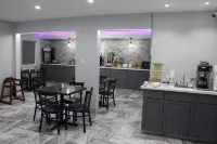 Douglas Inn & Suites - breakfast