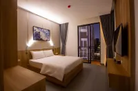 Elysees Hotel - Parvekkeita