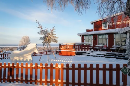 Tällbergsgårdens Hotell فنادق في ليكساند