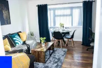 Walsall 3-Beds Sleeps 8 Groups & Contractors