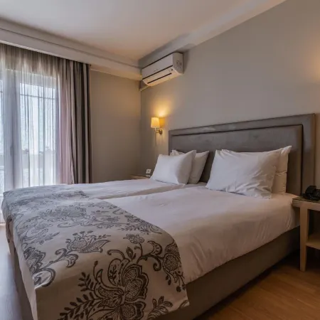 Hotel Avra