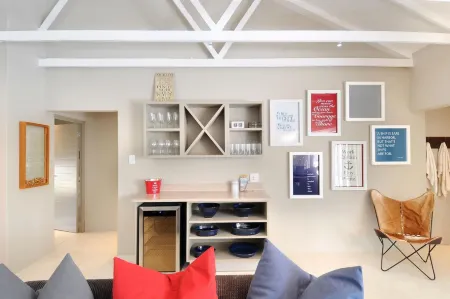 Ocean Breeze by the Oyster Collection Отели в г. Порт-Альфред