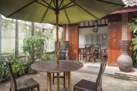 Monginsidi Guest House Syariah Malioboro Yogyakarta Mitra RedDoorz Hotel a Jetis