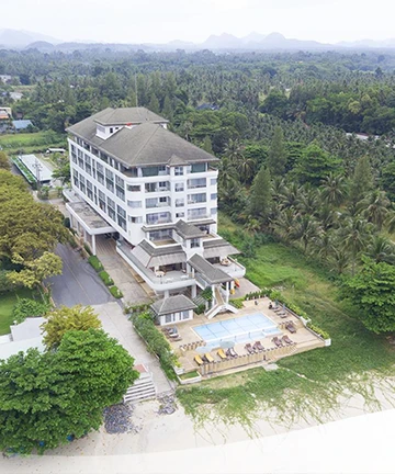 รูปภาพของโรงแรมขนอมโกลเด้นบีช