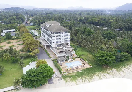 Khanom Golden Beach Hotel Отели в г. Кханом