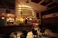 Hotel Astoria - ที่มีบาร์