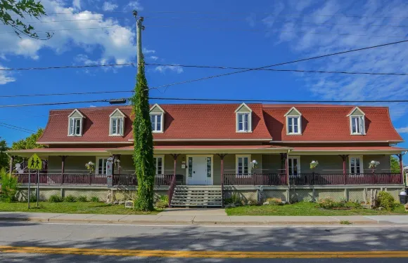 阿卡馬拉斯客棧