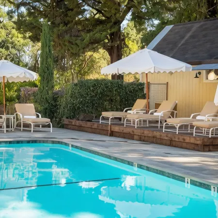 Farmhouse Inn