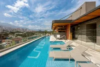 Landmark Hotel - piscina