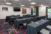Holiday Inn Express & Suites Columbus - Polaris Parkway