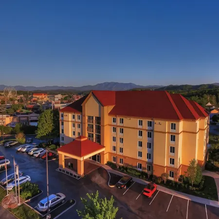 La Quinta Inn & Suites by Wyndham Pigeon Forge