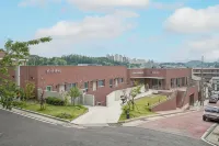 Yeongju Namseon Premium Stay Hotel berhampiran Yeongju Golmok Sijang