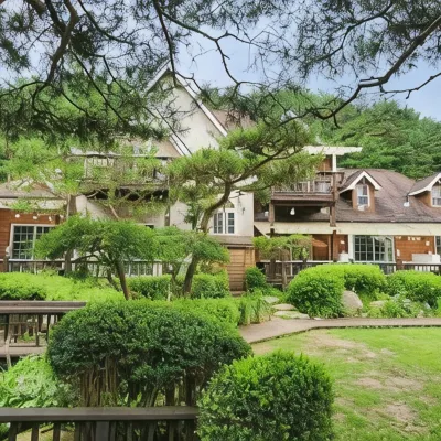 Pyeongchang Bench House Hotels near Herbnara Farm
