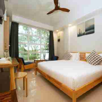 Beach Breeze and Spa Rooms