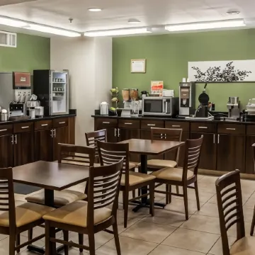 Wingate by Wyndham Bel Air I-95 Exit 77A / Apg Area