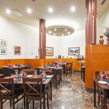 Hotel & Aparthotel Cosmos