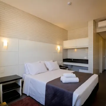 Hotel Confiance Barigui Hotels near Automobile Museum