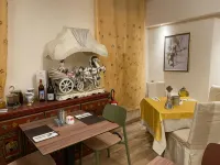 Betty's House - breakfast