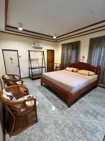 Sandee Bungalow Отели рядом с достопримечательностью «Bottle Beach»