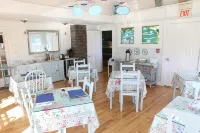 An English Garden Hotels in Dennis Port