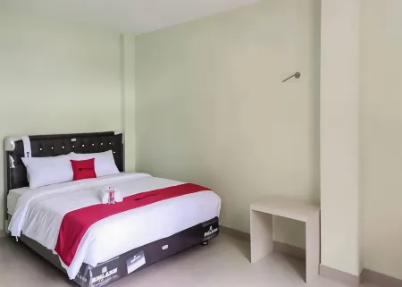RedDoorz Near Taman Wisata Alam Punti Kayu Palembang 2 Отели в г. Karya Baru