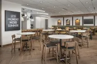 Fairfield Inn & Suites Santa Rosa Rohnert Park فنادق في Rohnert Park