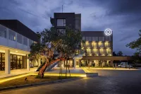 R Photo Hotel Отели в г. 