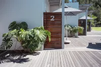 A Riverbed Guesthouse