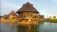 Lapa Lange Game Lodge Отели в г. 