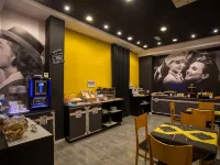 Casual del Cine Valencia Hotels near Extramurs