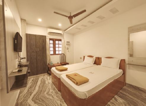 Hare Rama Hare Krishna - Eesha Hotel