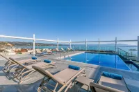 Las Hotel & Spa Hotel a East Mani