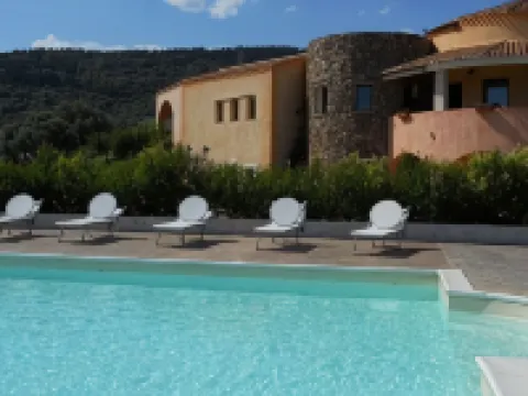 Maria Caderina Green Village ポザーダのホテル