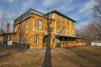 The Woodbine Inn Hotels in Catskill