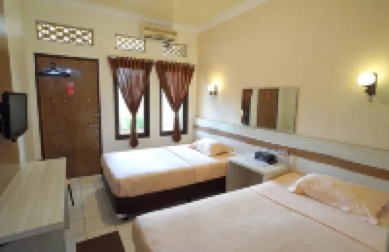 Patria Plaza Hotel Hotels in Kepanjenkidul