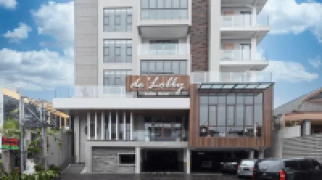 De Lobby Suite Hotel