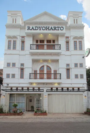 Radyoharto Malioboro Отели в г. Gedong Tengen