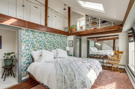 Lambertville Retreat - Walk to Shopping and Dining!