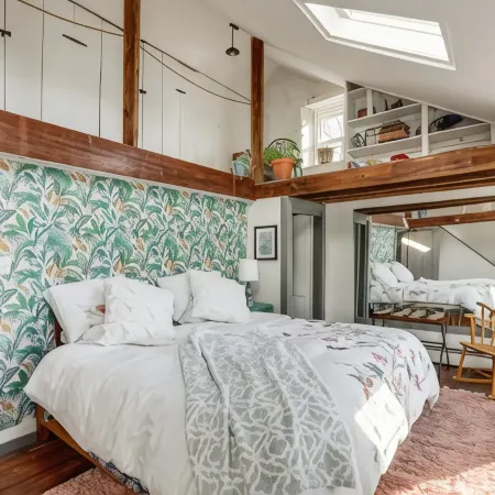 Lambertville Retreat - Walk to Shopping and Dining!
