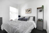 *Central 2 bed - Sleeps