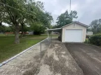 Charming 2-bedroom house in welcoming quiet Hondo w HEAT AC, WiFi, cable