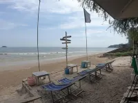 The Curve Residence Hotels in der Nähe von Sai Noi Strand