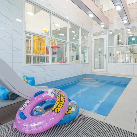 Gyeongju Wawa Kids Pool Villa Отели рядом с достопримечательностью «Храм Голгулса»