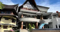 Sapadia Hotel Parapat