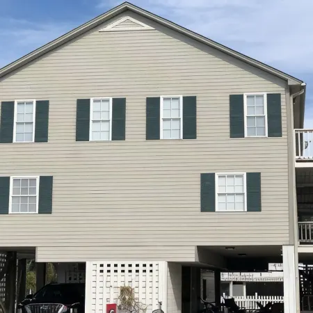 2 Family House Steps from Beach; 2 Master Bedrooms; Beach and Bike Equipment too