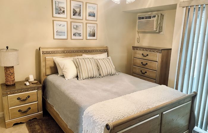 Coastal Charm Meets Cozy Comfort - 1BR Beachside Beauty!