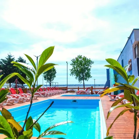 Voila Mamaia