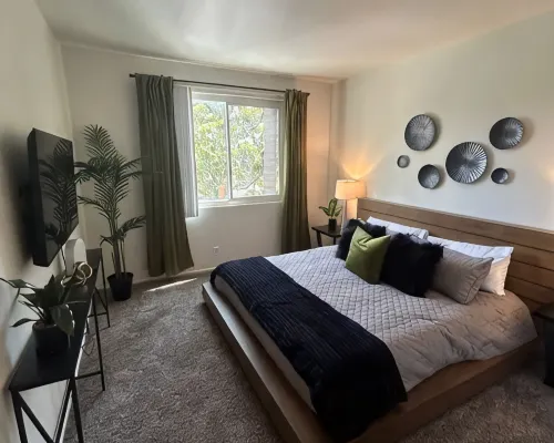 Beverly Hills Vibe 1 BR Apt + Parking, Pool Access Hotels near Bel Air