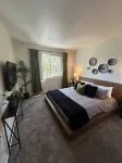 Beverly Hills Vibe 1 BR Apt + Parking, Pool Access - Condos